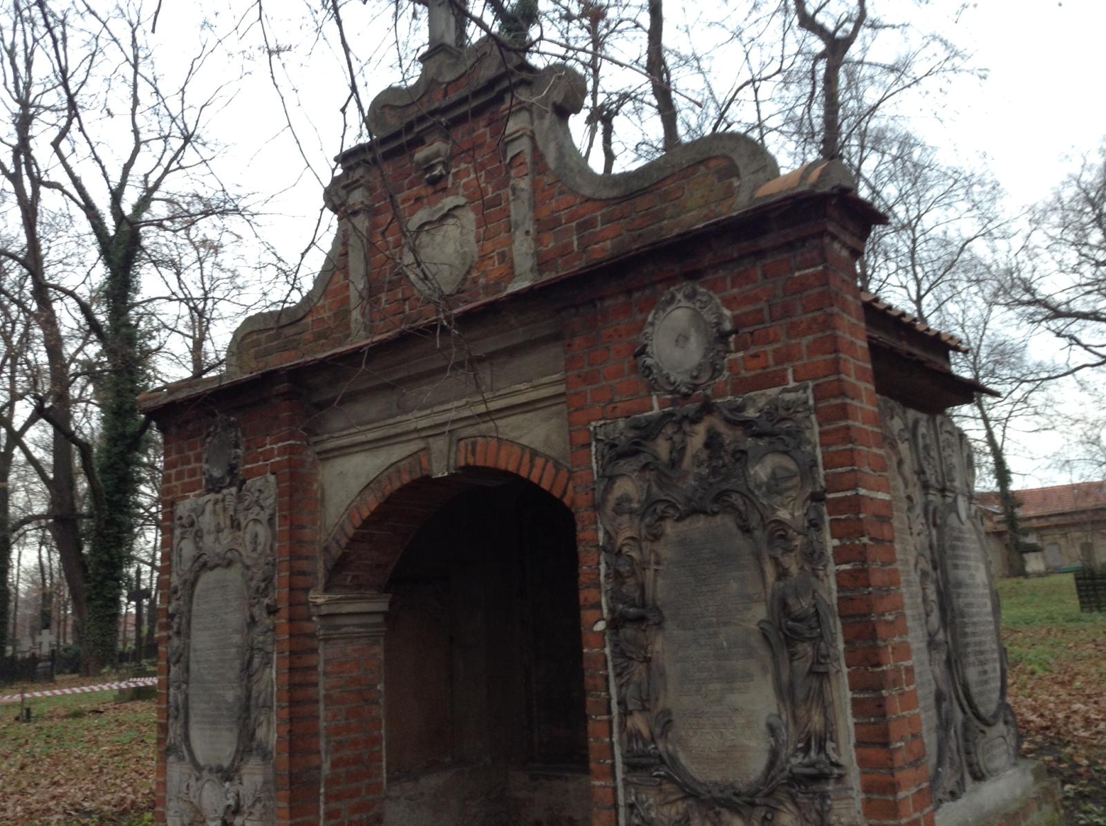 Kapliczka Pastorów Wschowskich na Staromiejskim Cmentarzu Ewangelickim w Wschowie