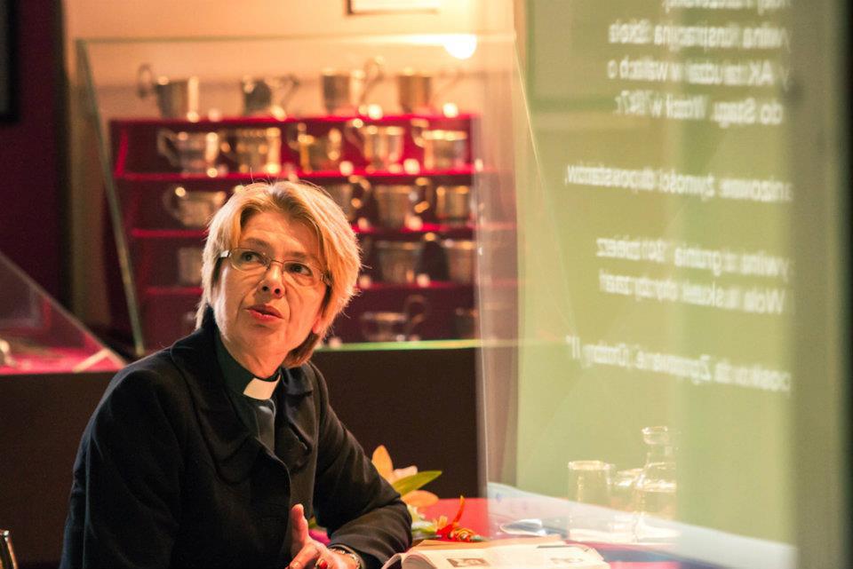 dk. Halina Radacz