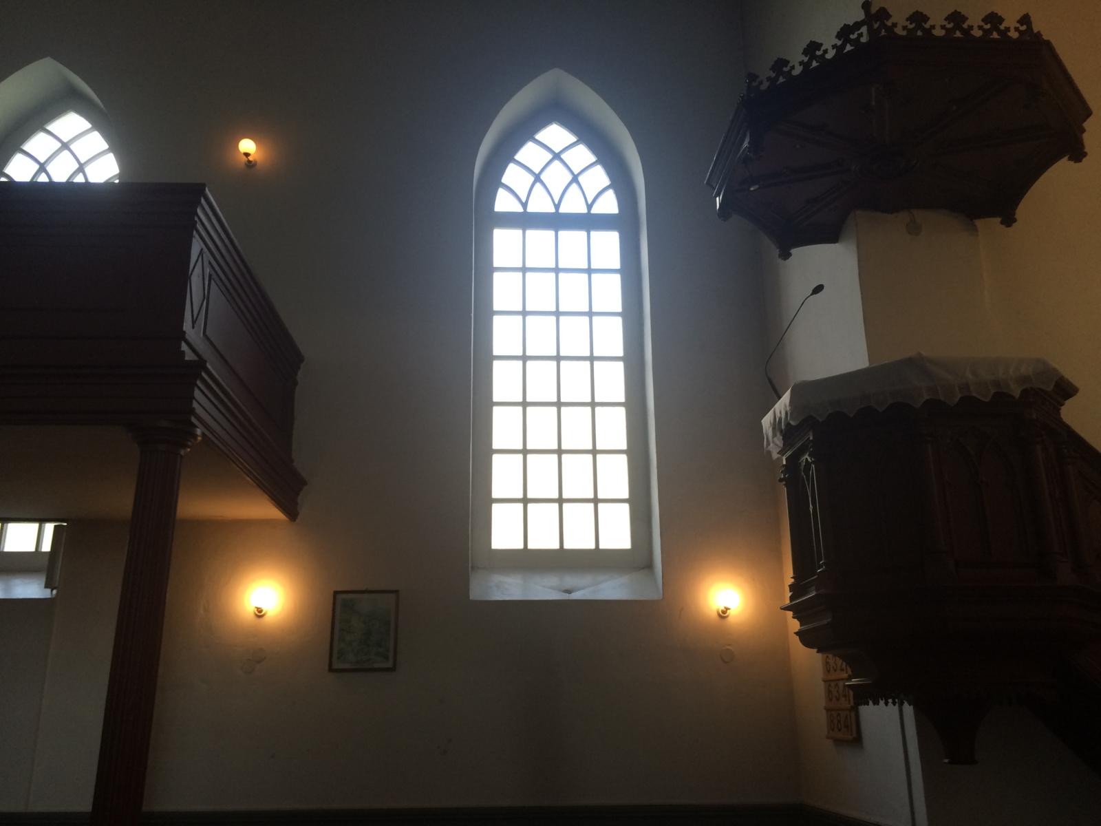 wnętrze kościoła ewangelicko-augsburskiego w Kutnie